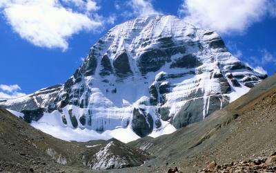 Lhasa, Everest Base Camp, Mount Kailash & Lake Mansarovar Tour